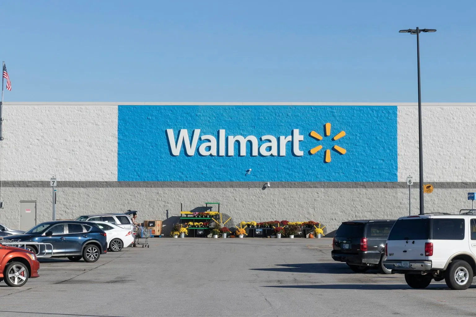 Walmart's Q4 2026 Earnings: Strong Results Tempered by Cautious Outlook, $30B Buyback