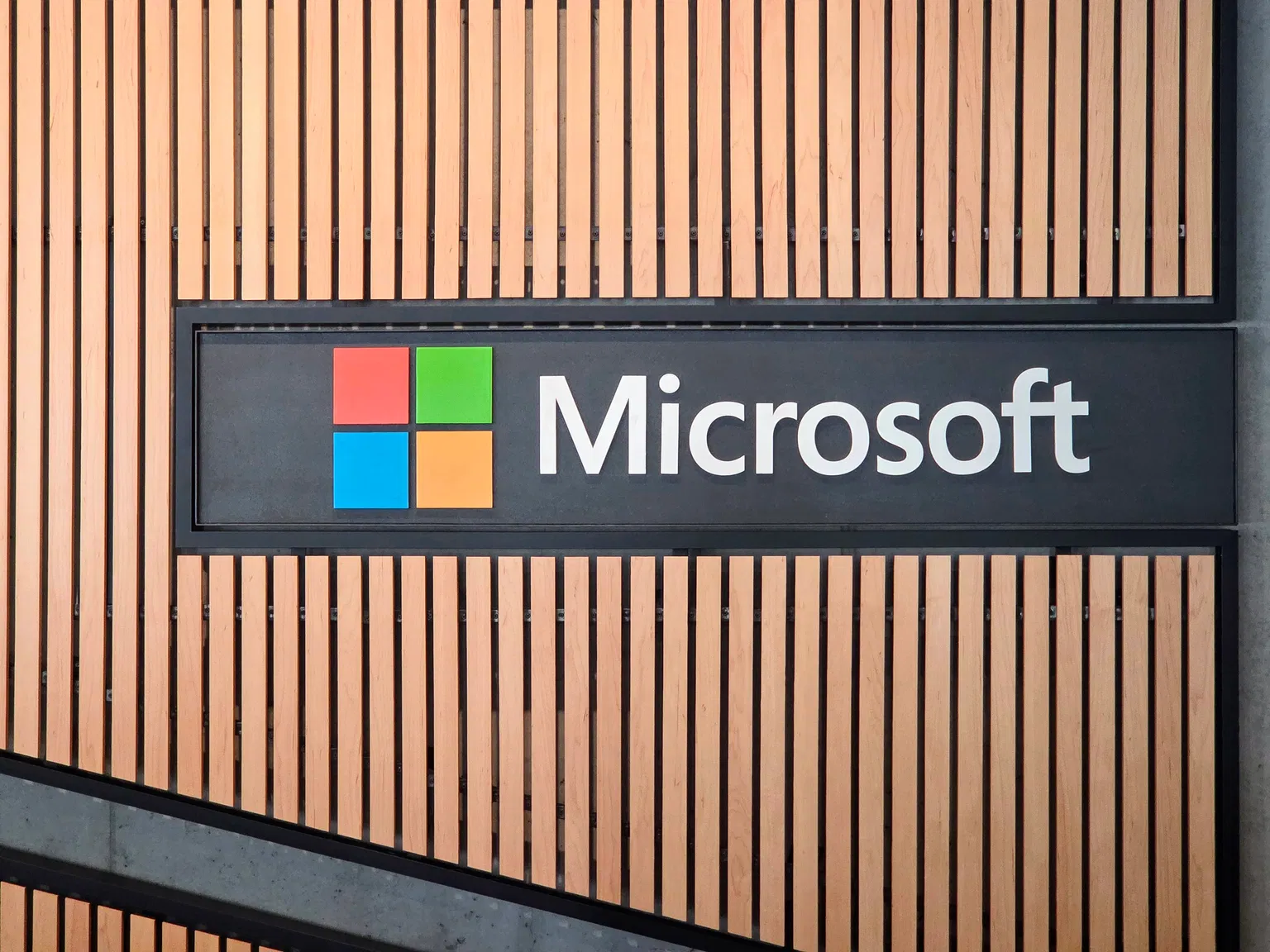 Microsoft Stock Analysis: Why 55 Analysts Say Buy With 35% Upside Target