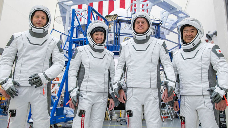 THERE S NO STOCK TO BUY BUT YOU CAN INVEST  INDIRECTLY  IN SPACEX