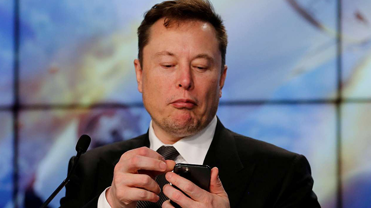 Elon Musk Squares Off Against Progressive Senator and a Fellow Billionaire 2