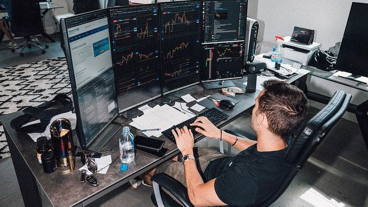 Stocks to Round Out Your Post-Thanksgiving Investment Cornucopia
