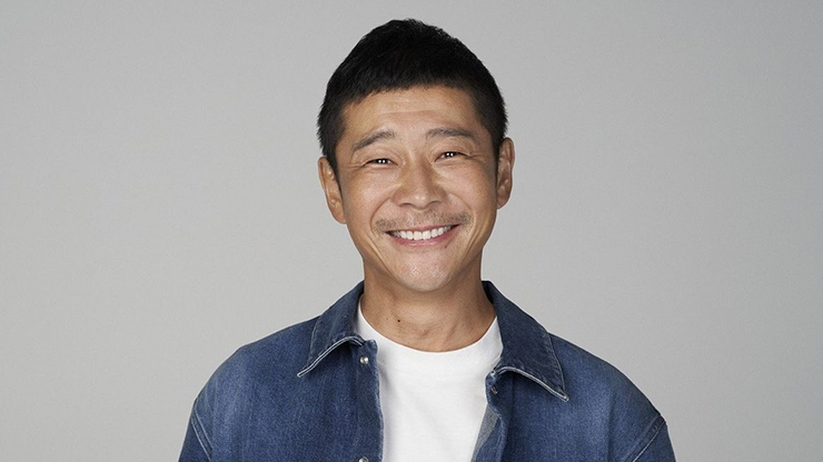 Why Is a Japanese Billionaire Dropping Dollars From Space 2