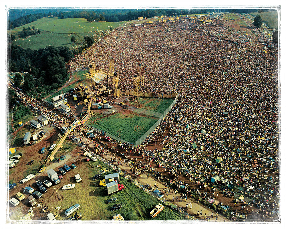 Aerial view of over 400 000 people at the Woodstock  1969
