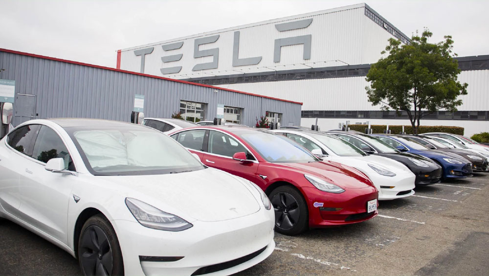 Why Investors Are Avoiding Tesla Stock