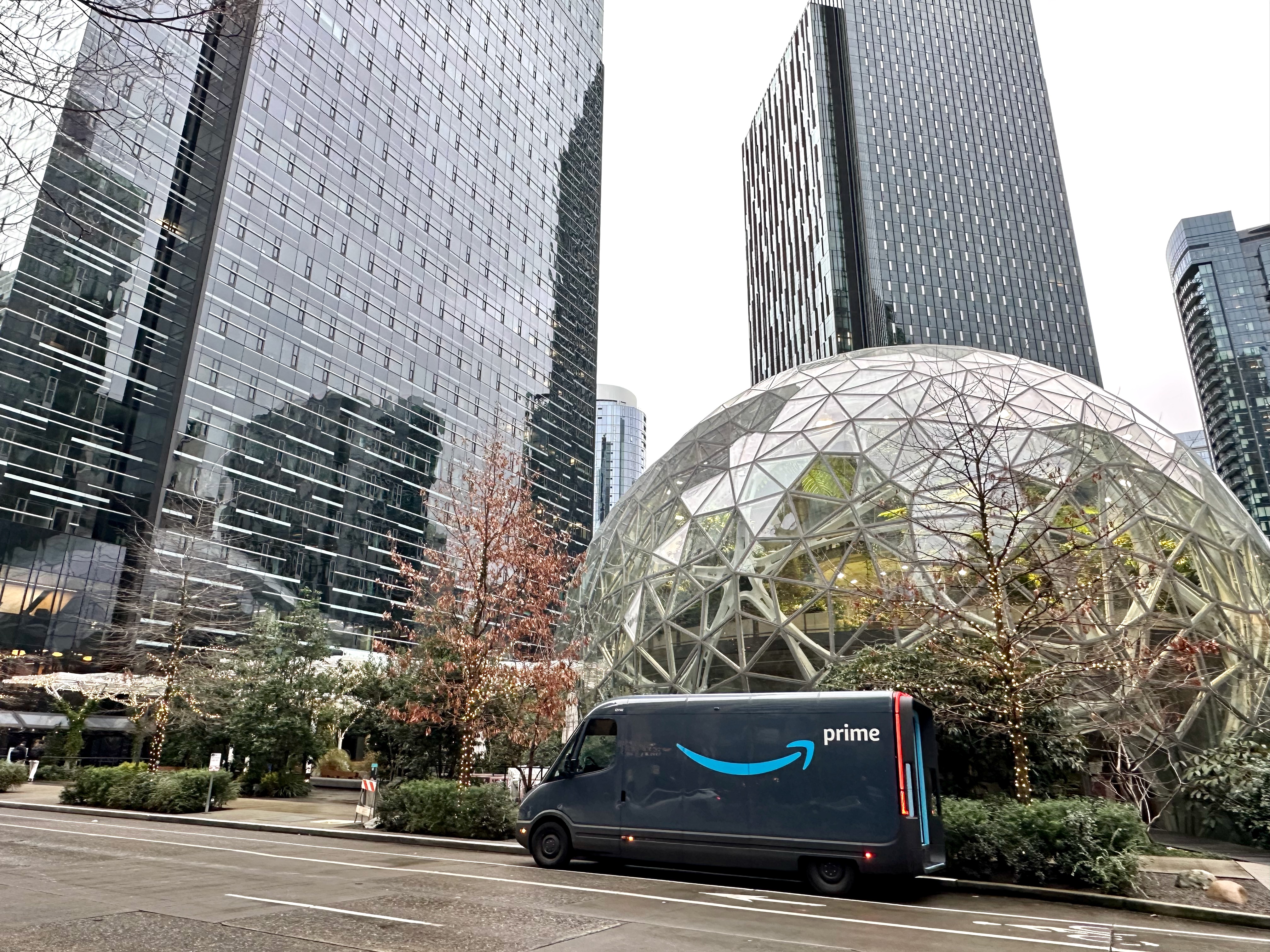 Amazon Stock Plunges 10% After Q4 Earnings Miss and $200B AI Spending Plan