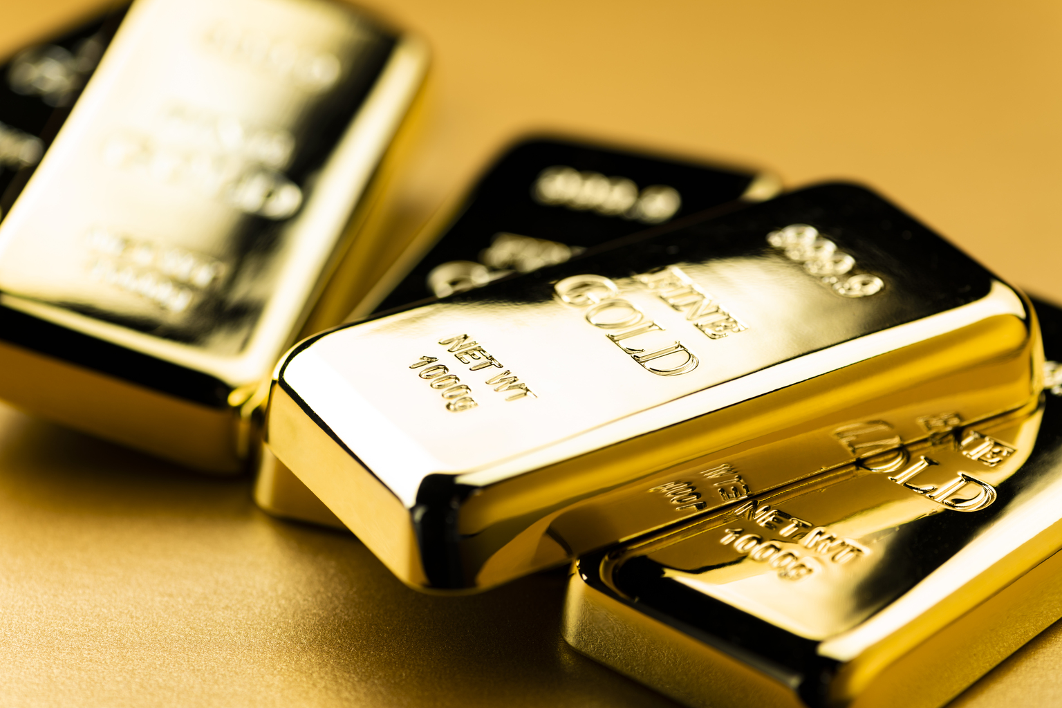 Gold Price Hits Record $3,000 in March 2025: What Investors Need to Know