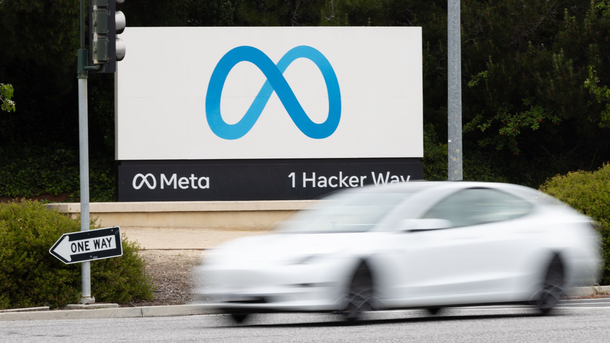 Meta Stock Plunges 10%, Loses $175B After AI Spending Shock